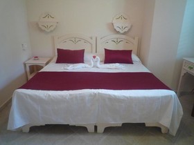 La Dolce Vita Beachfront Hotel