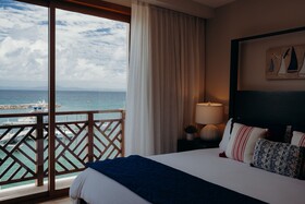 The Bannister Hotel & Yacht Club
