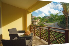 The Bannister Hotel & Yacht Club
