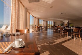The Bannister Hotel & Yacht Club