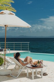 The Bannister Hotel & Yacht Club