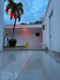 Hotel 1325