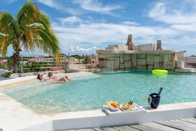 Alkquimia Hotel Lounge and Bar