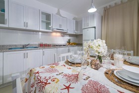 Los Flamencos Aparthotel