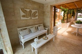 Los Flamencos Aparthotel