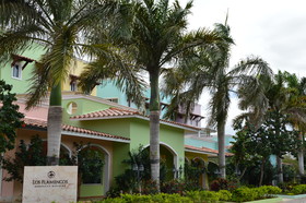 Los Flamencos Aparthotel
