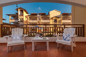 Los Flamencos Aparthotel