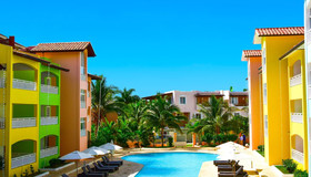 Los Flamencos Aparthotel