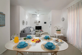 Los Flamencos Aparthotel