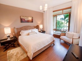 Los Altos Residences