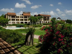 Los Altos Residences