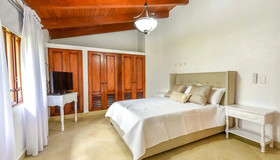 Villa Marfil