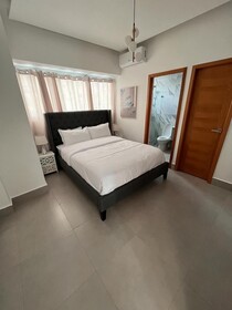 Central Suites Tower