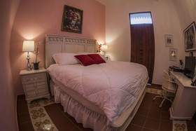Colonial 154 H Boutique