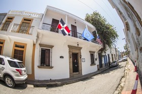 Colonial 154 H Boutique