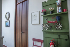 Colonial 154 H Boutique