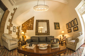 Colonial 154 H Boutique