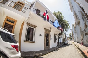 Colonial 154 H Boutique