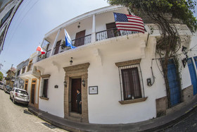 Colonial 154 H Boutique