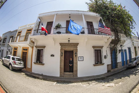 Colonial 154 H Boutique