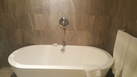 Colonial 154 H Boutique