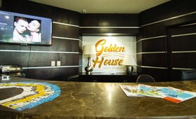Golden House Hotel & Restaurante