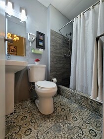 Hotel Class Colonial