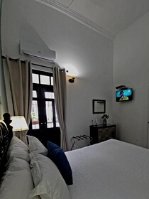 Hotel Class Colonial