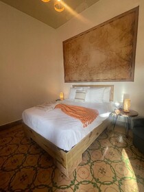 Studio 27 Colonial