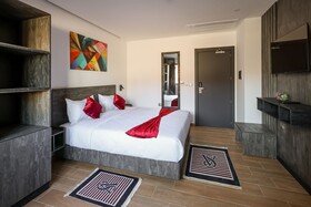Coast Hotel