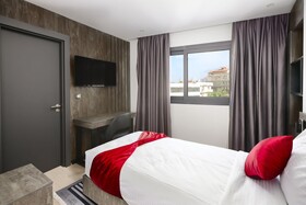 Coast Hotel