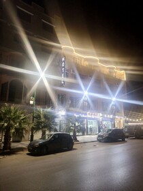 Hotel El Menzah Kazi