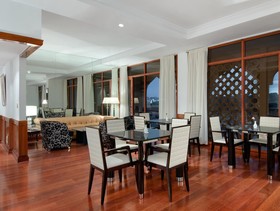 Hilton Alger