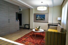 Hotel Tulip Inn Naya