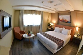 Hotel Tulip Inn Naya