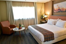 Hotel Tulip Inn Naya