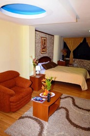 Hotel Versailles
