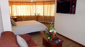 Hotel Versailles