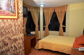 Hotel Versailles