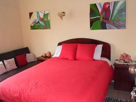 La Casa Amarilla