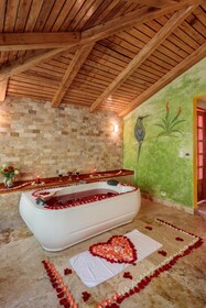 Luna Runtun Adventure Spa