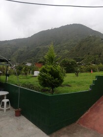 Montano Camping & Hostel