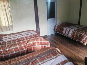 Montano Camping & Hostel