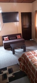 Montano Camping & Hostel