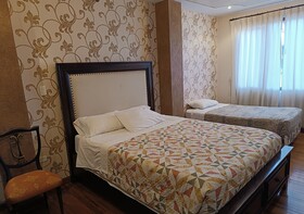 Azul de La Plaza Hotel