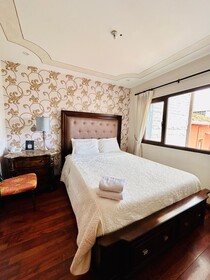 Azul de La Plaza Hotel