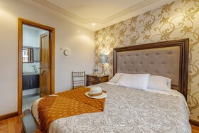 Azul de La Plaza Hotel