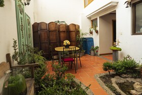 Azul de La Plaza Hotel