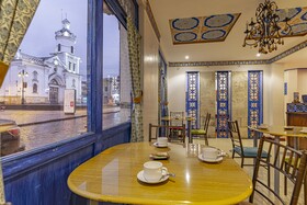 Azul de La Plaza Hotel
