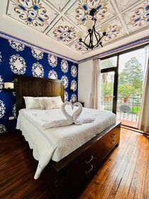 Azul de La Plaza Hotel